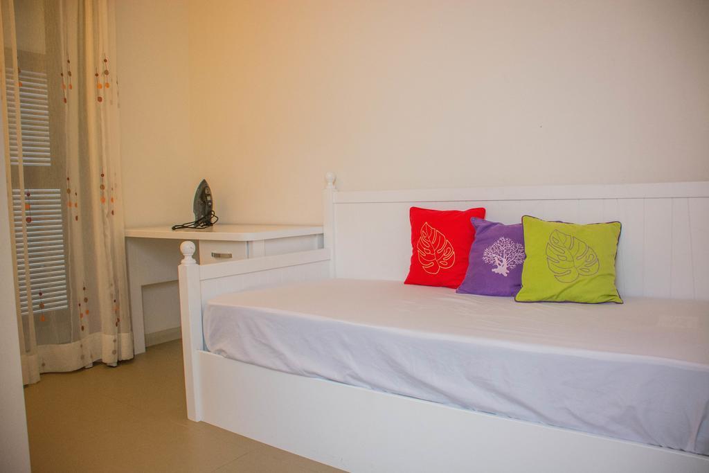 Apartment Azuri Roches Noires Esterno foto
